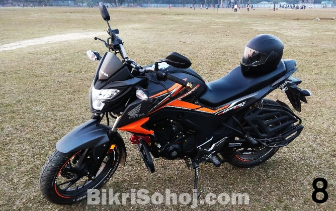 Honda Hornet 160R CBS